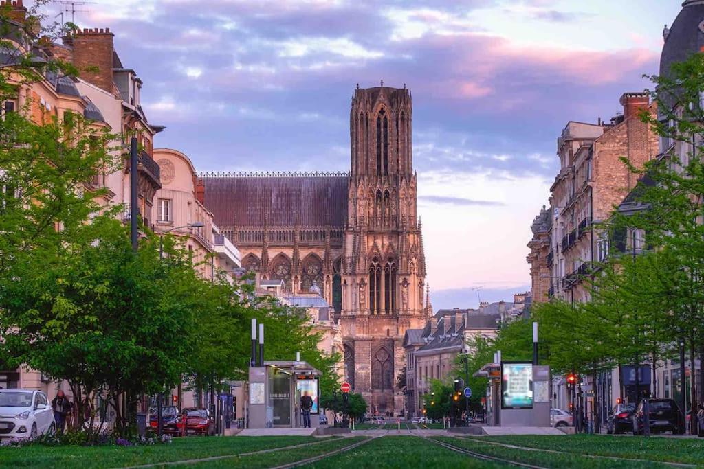 Joli Appartement, Le Bouchon Remois, Centre Ville Reims Exterior foto